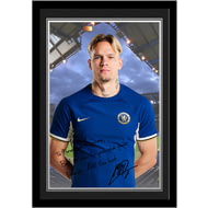 Personalised Chelsea FC Mykhailo Mudryk Autograph A4 Framed Player Photo